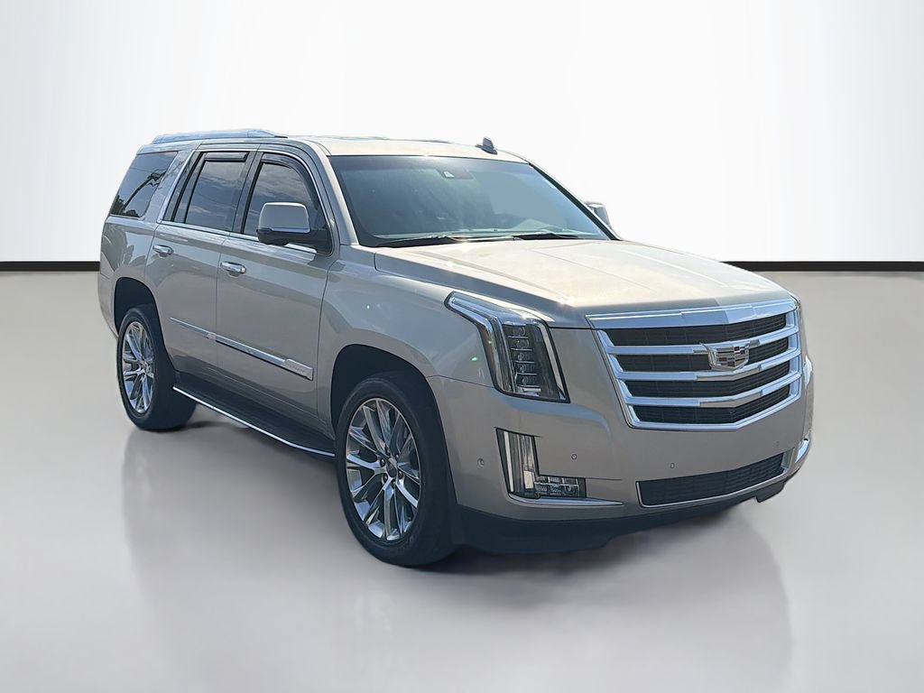 Used 2017 Cadillac Escalade Luxury AWD/4WD image 3