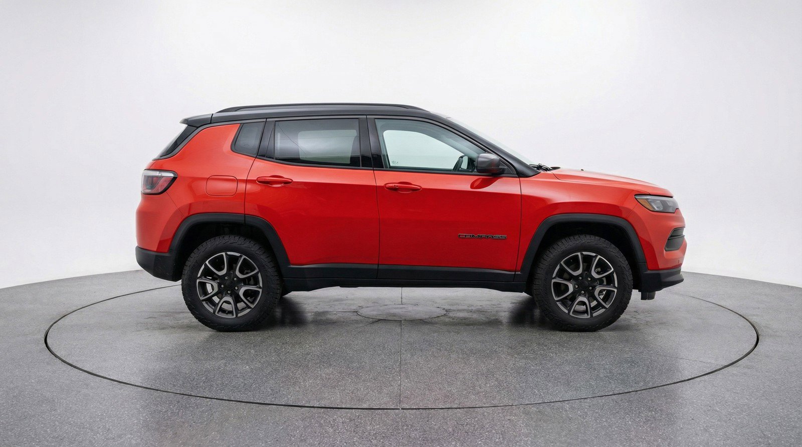 Used 2025 Jeep Compass Trailhawk AWD/4WD image 11