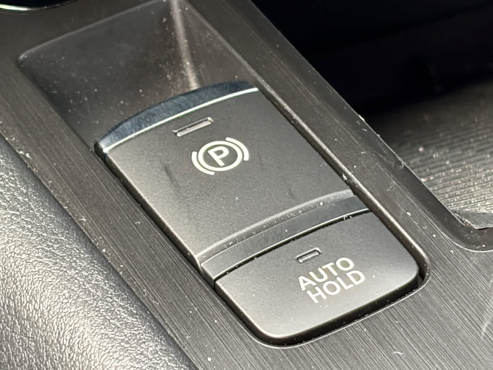 Used 2026 Nissan Kicks SV FWD image 19
