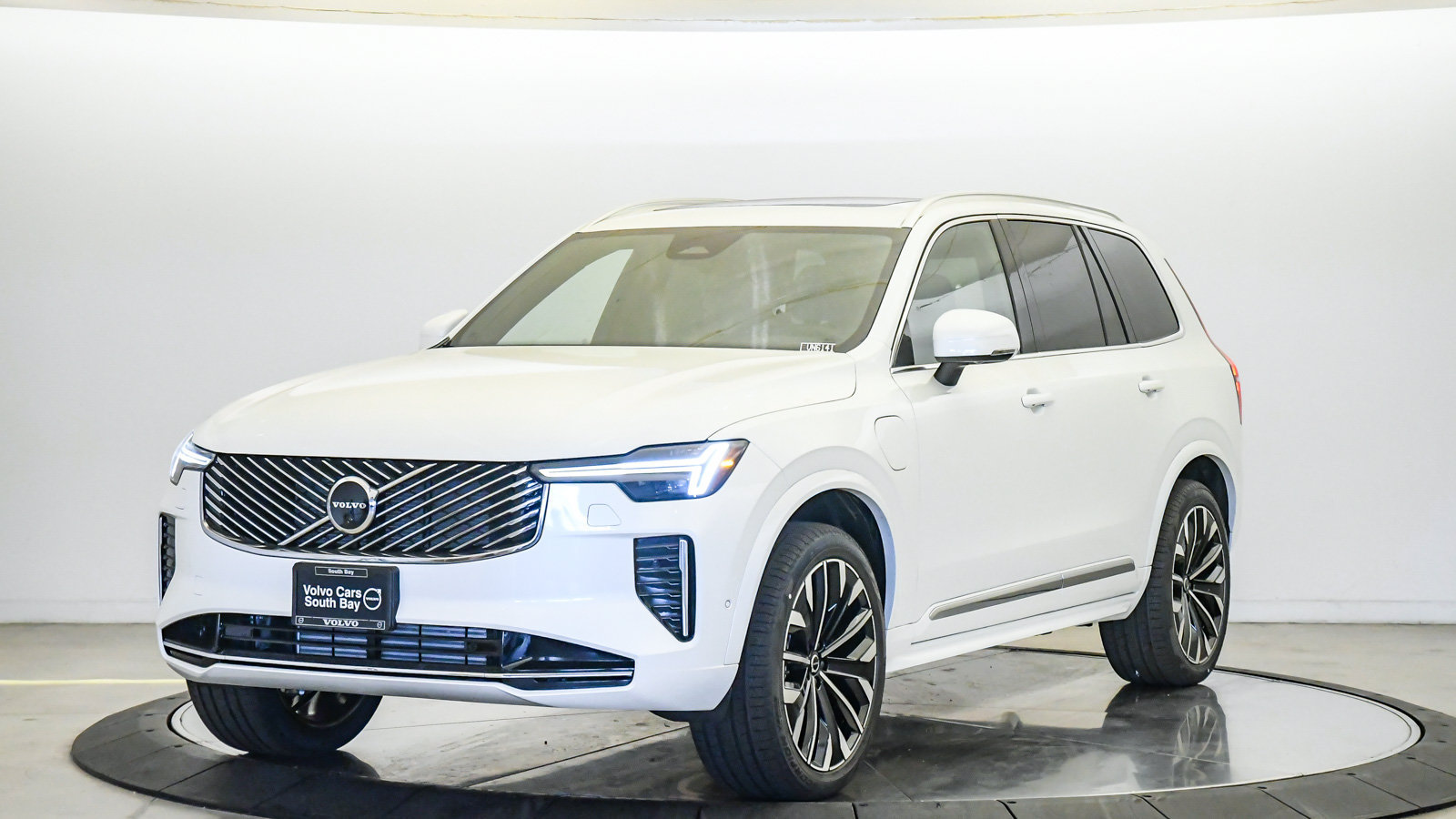 New 2026 Volvo XC90 T8 Plus w/ Protection Package