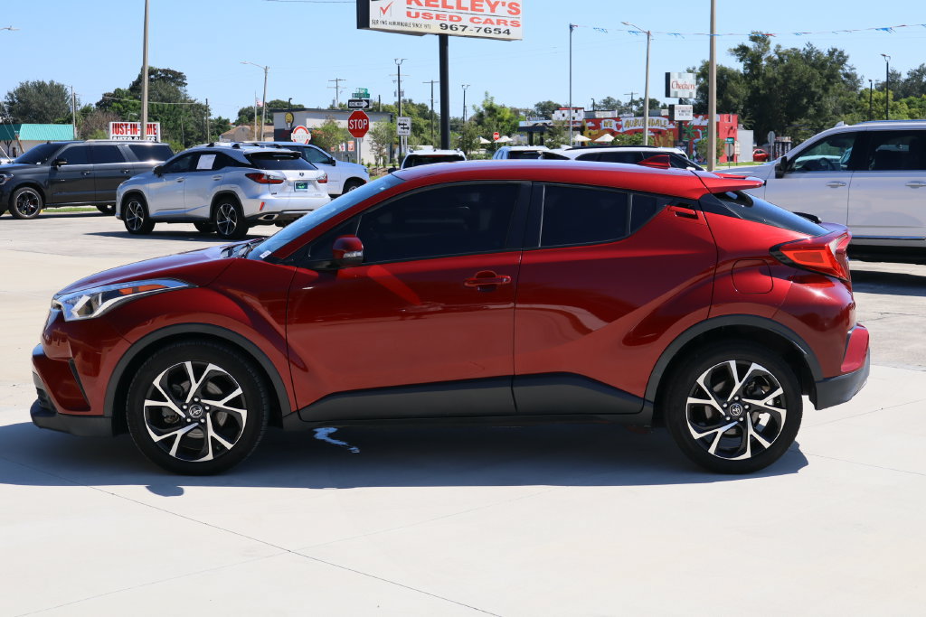 Used 2018 Toyota C-HR XLE FWD image 6