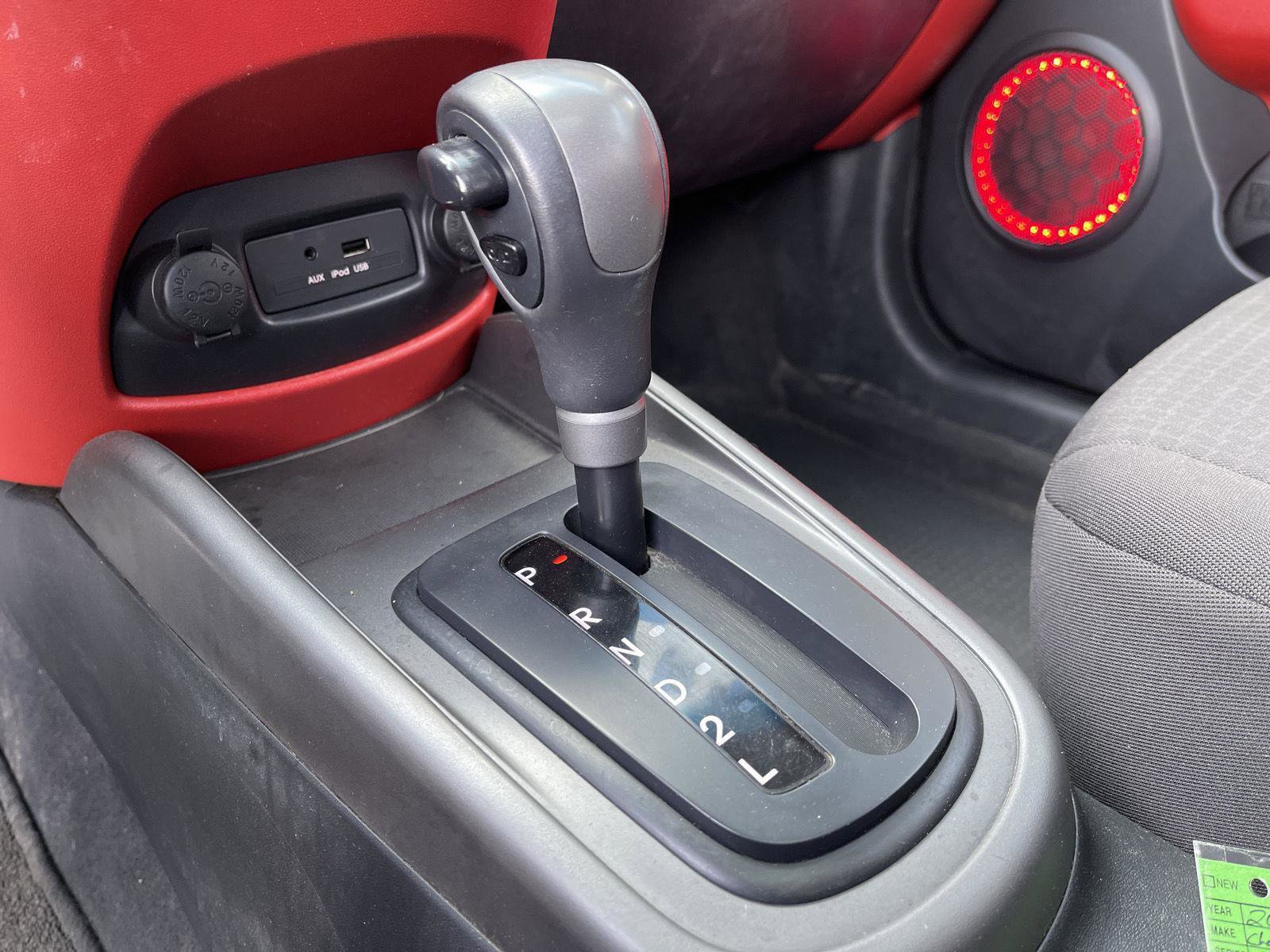 Used 2010 Kia Soul Sport FWD image 24