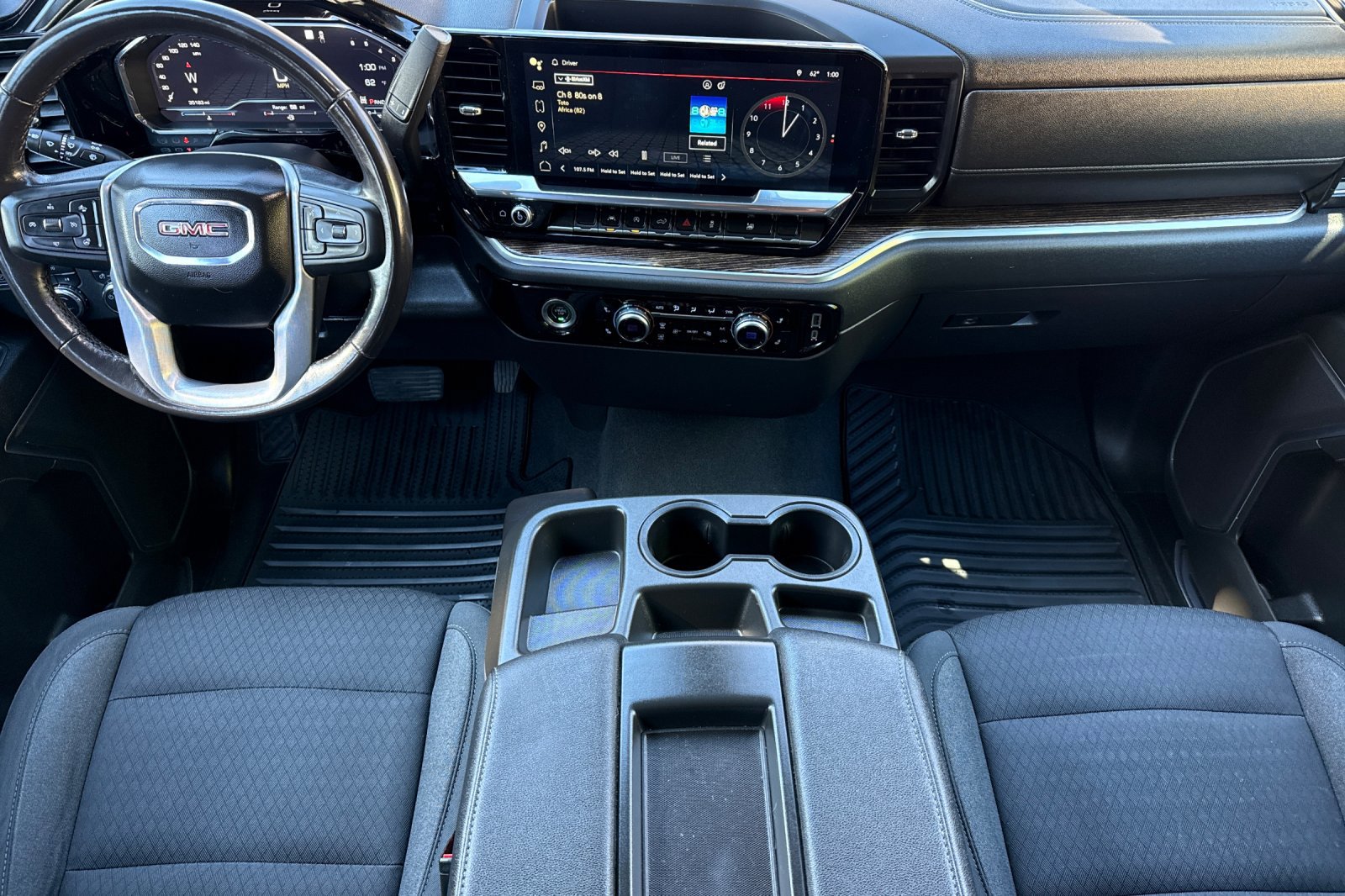 Used 2022 GMC Sierra 1500 SLE image 17