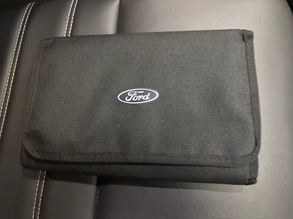 Used 2019 Ford Escape SEL AWD/4WD image 30