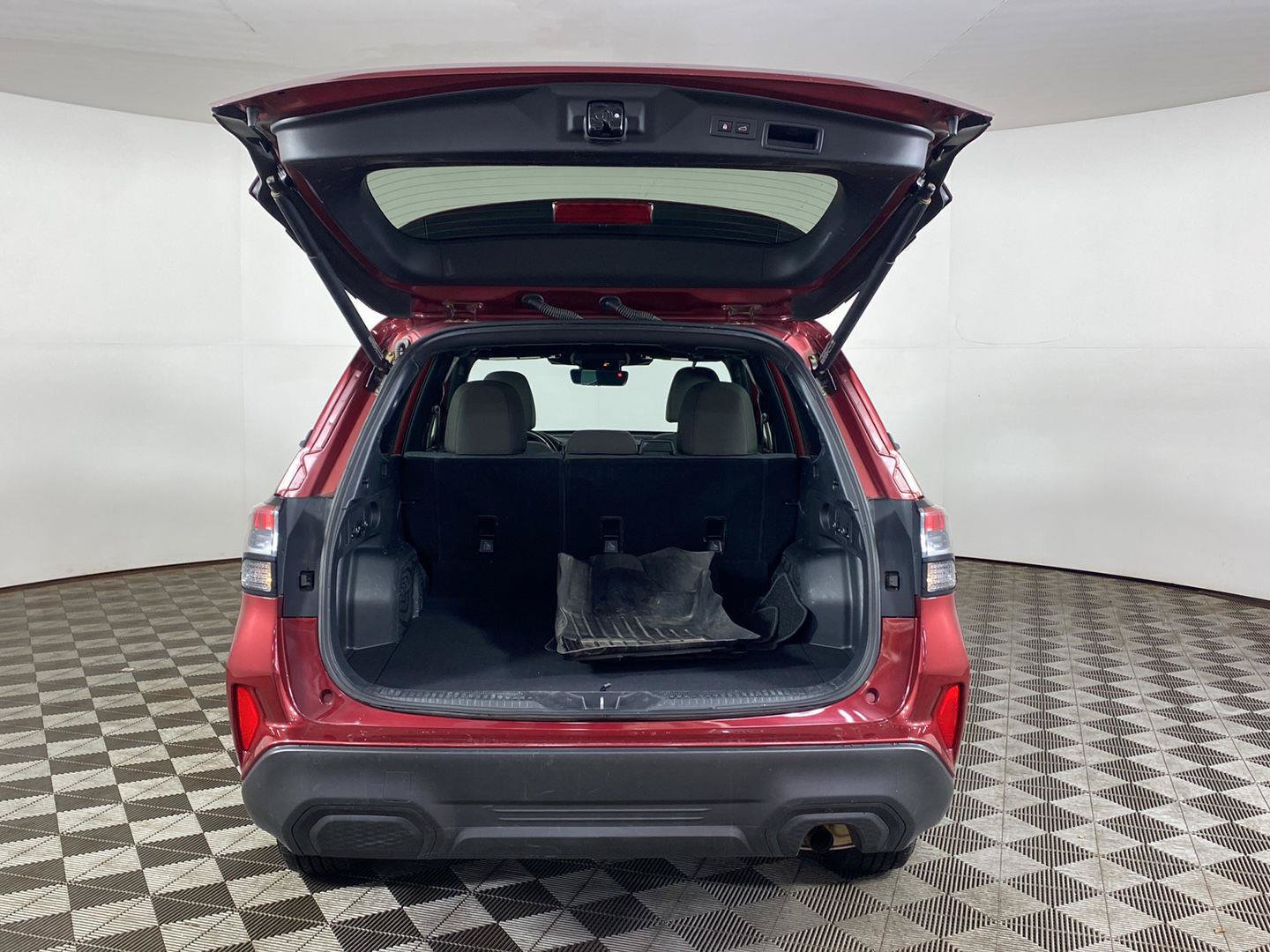 Used 2025 Subaru Forester Premium AWD/4WD image 7