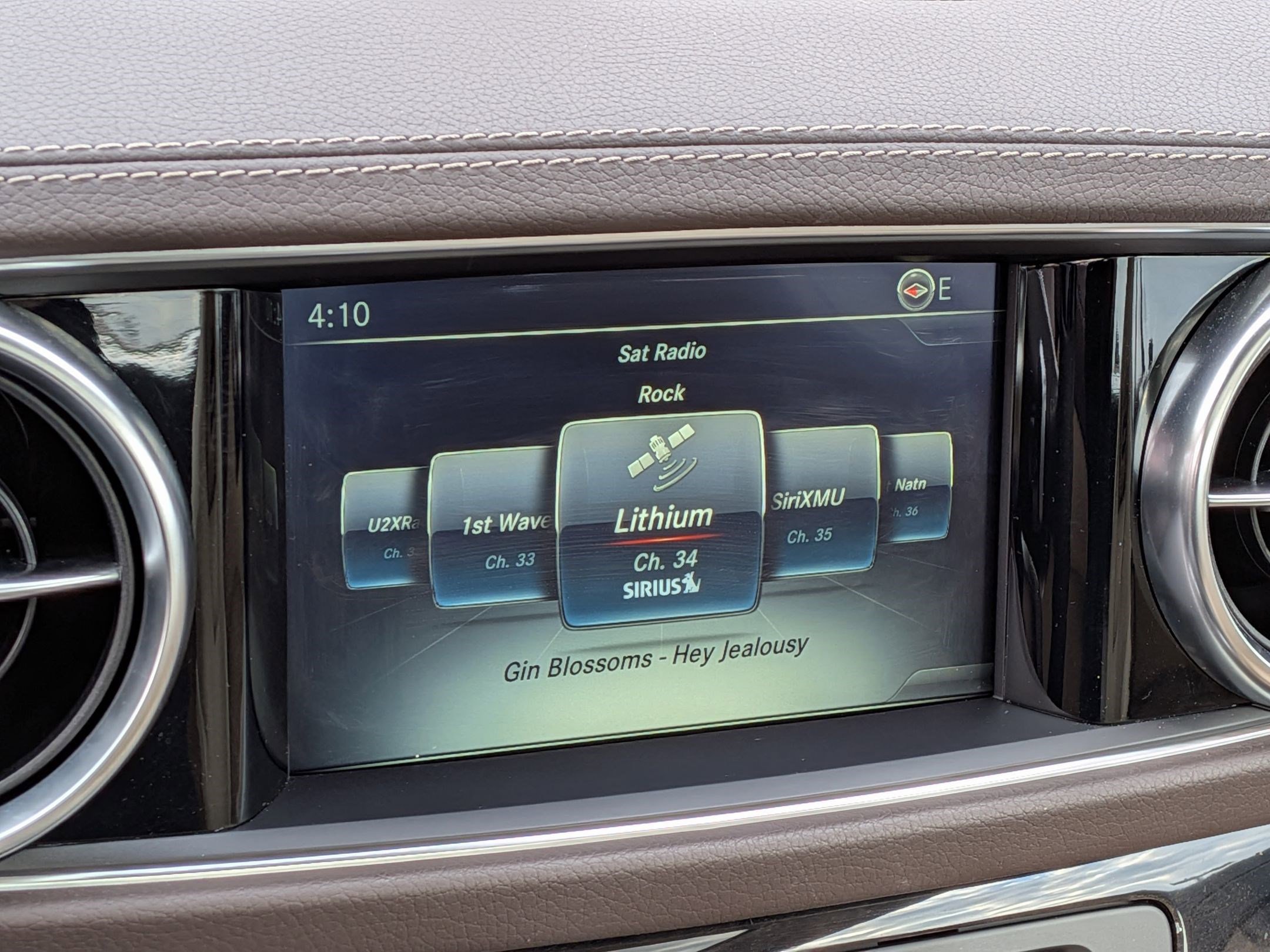 Used 2019 Mercedes-Benz SL 550 image 24