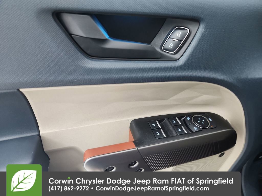 Used 2025 Ford Maverick Lariat image 20