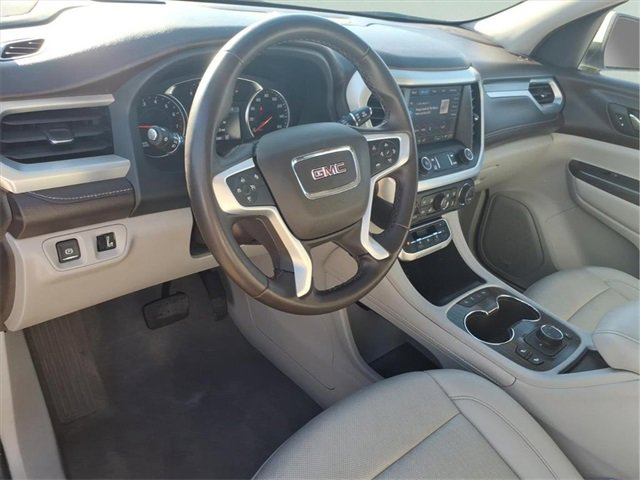 Used 2023 GMC Acadia SLT image 8