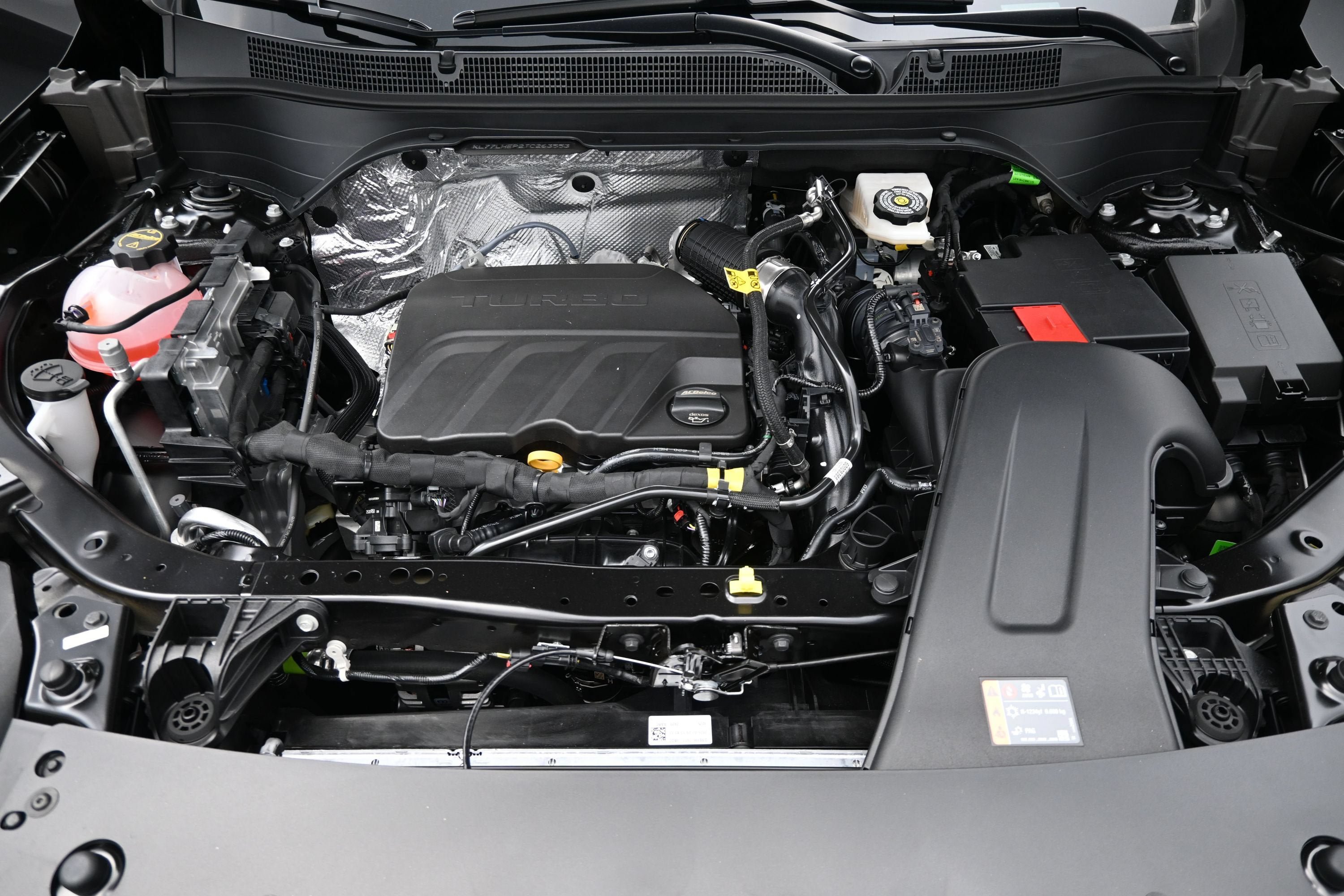 New 2026 Chevrolet Trax LT w/ Sunroof Package FWD image 33