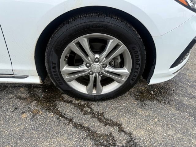 Used 2018 Hyundai Sonata Sport w/ Cargo Package FWD image 17