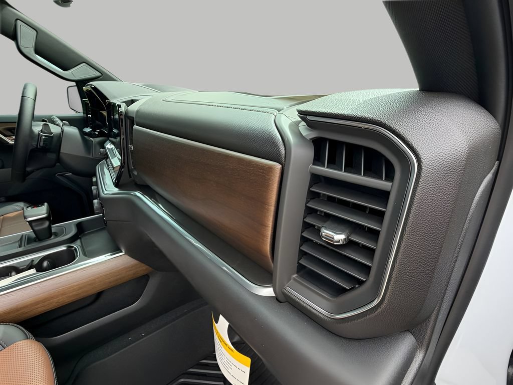 New 2026 Chevrolet Silverado 1500 High Country w/ Technology Package AWD/4WD image 13