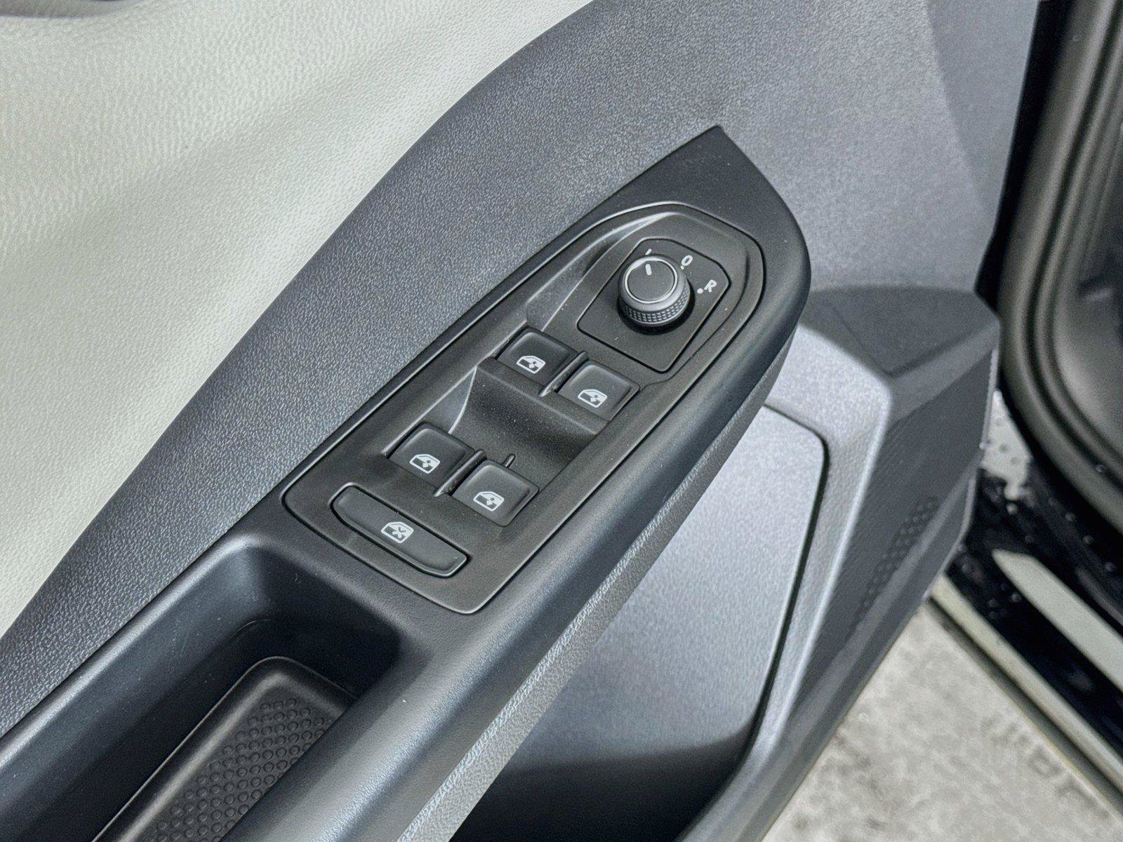 New 2027 Volkswagen Taos S FWD image 17