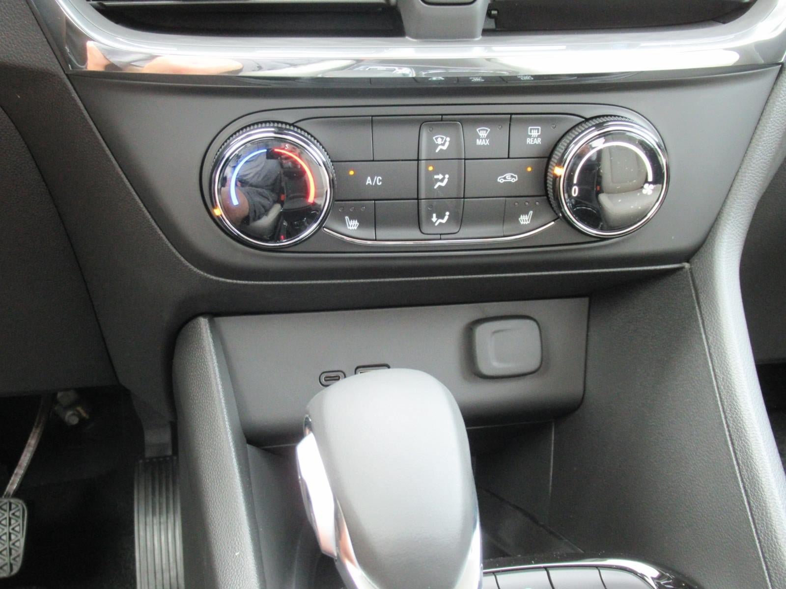 New 2026 Buick Encore GX Preferred w/ Comfort Package FWD image 30