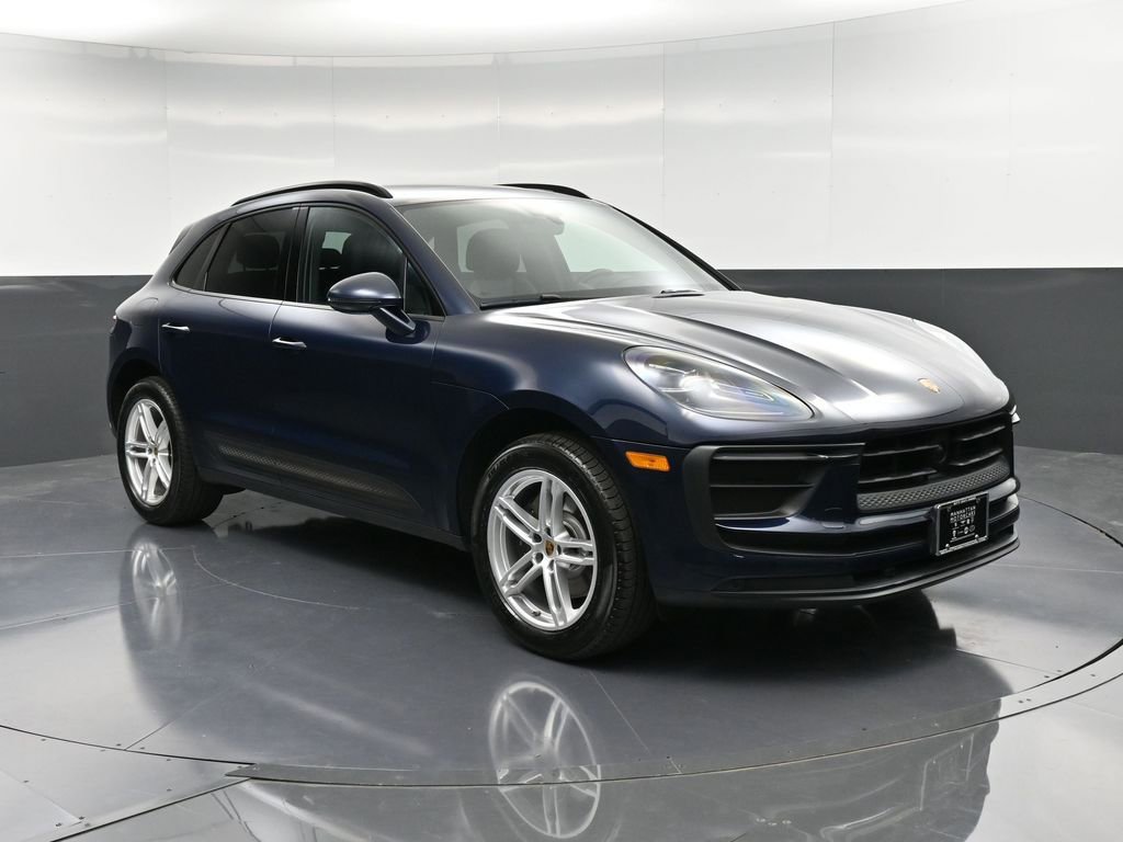 Used 2023 Porsche Macan Turbo AWD/4WD image 10