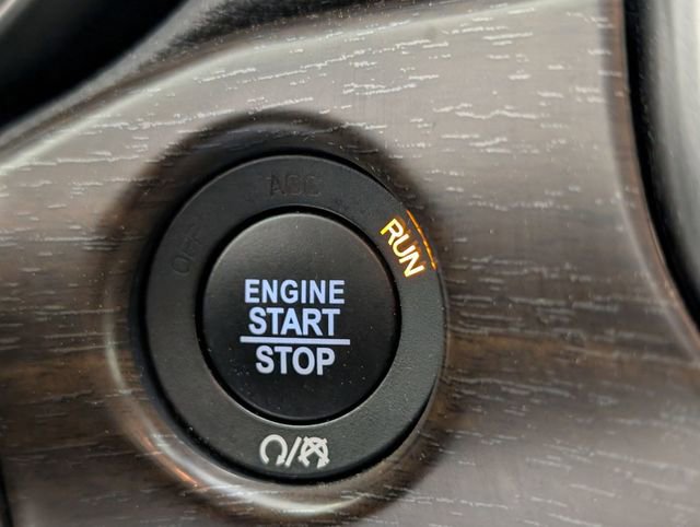 Used 2018 Jeep Grand Cherokee Limited w/ Luxury Group II image 25