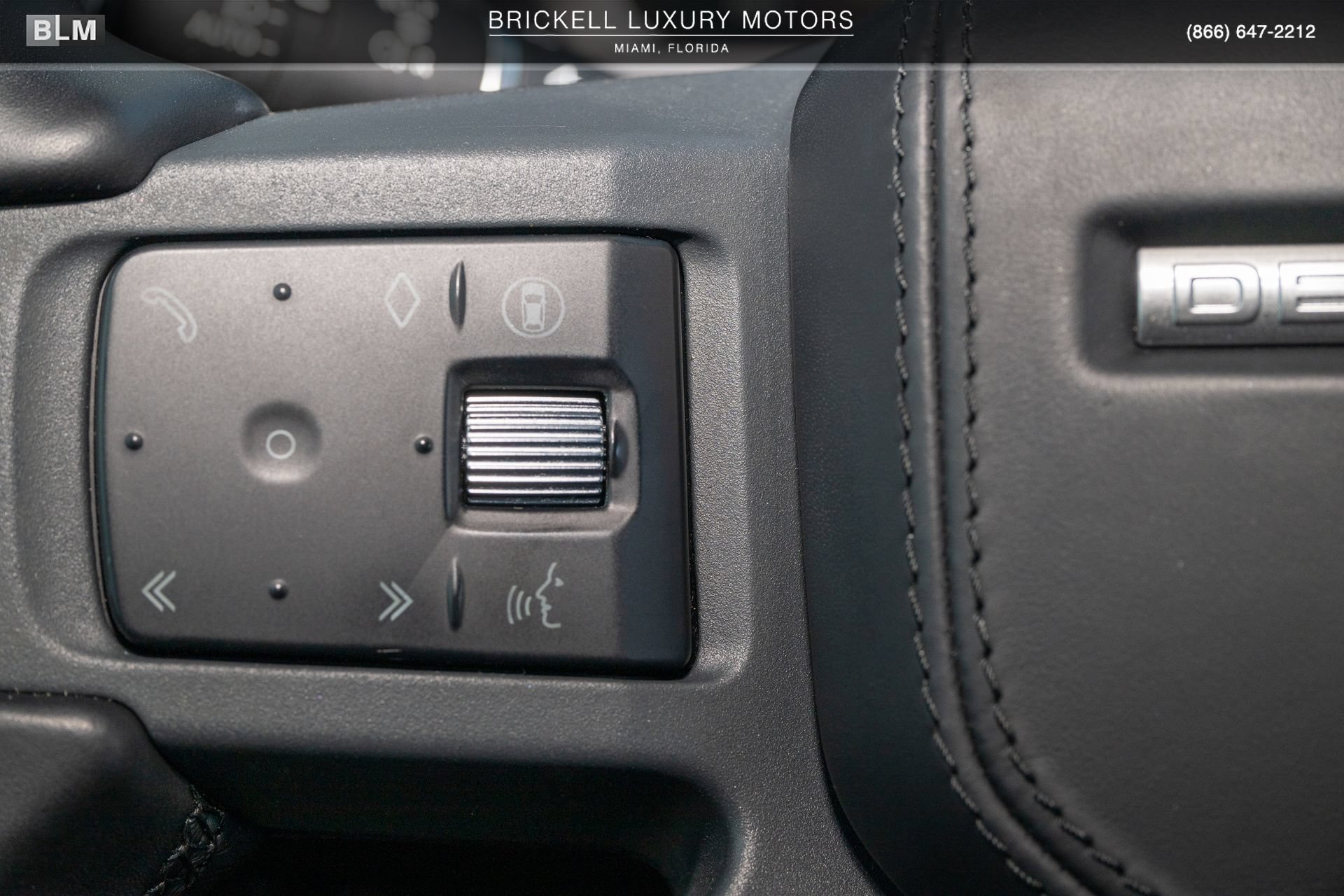 Used 2024 Land Rover Defender 110 X AWD/4WD image 33