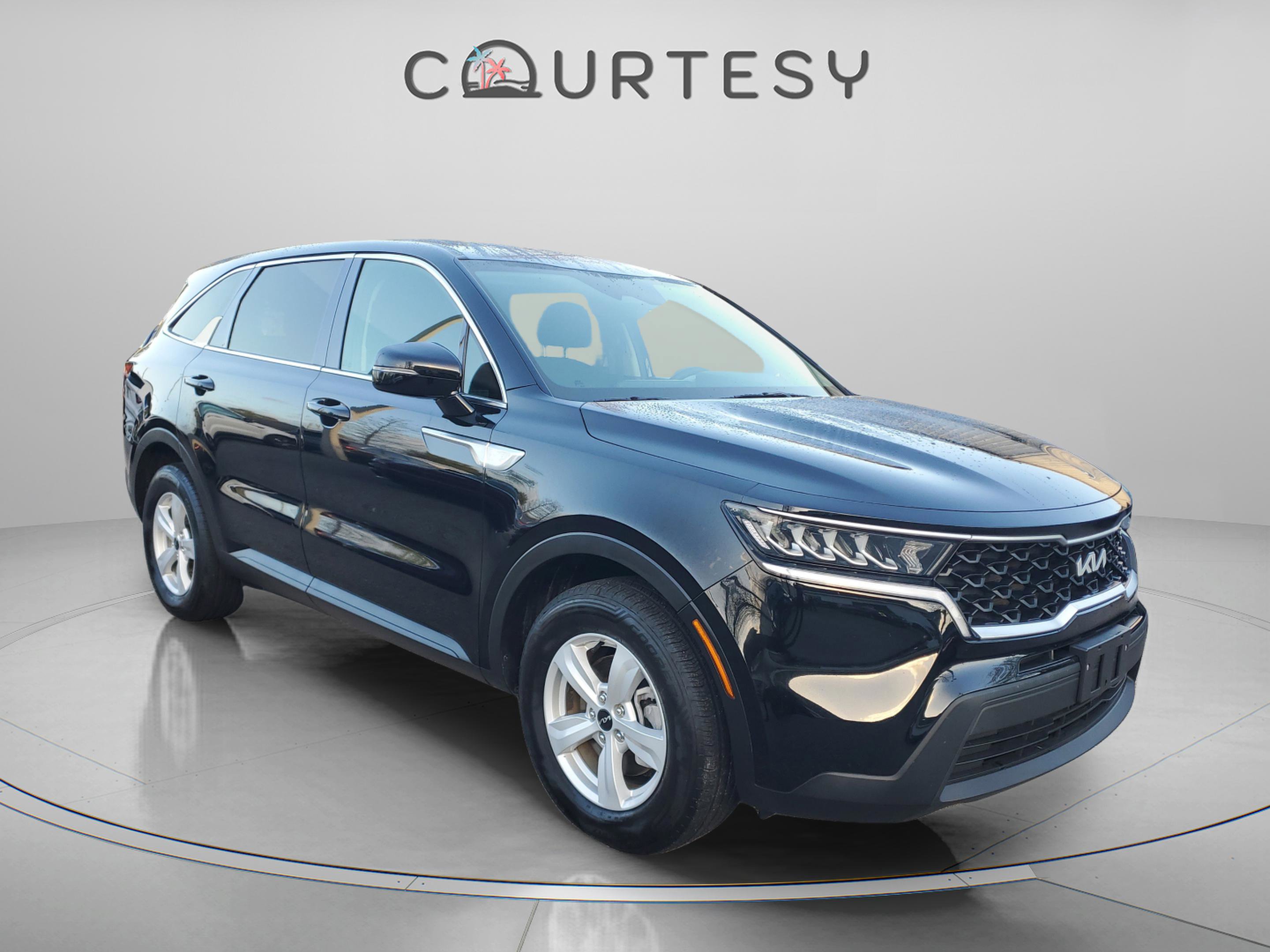 Certified 2023 Kia Sorento LX image 5