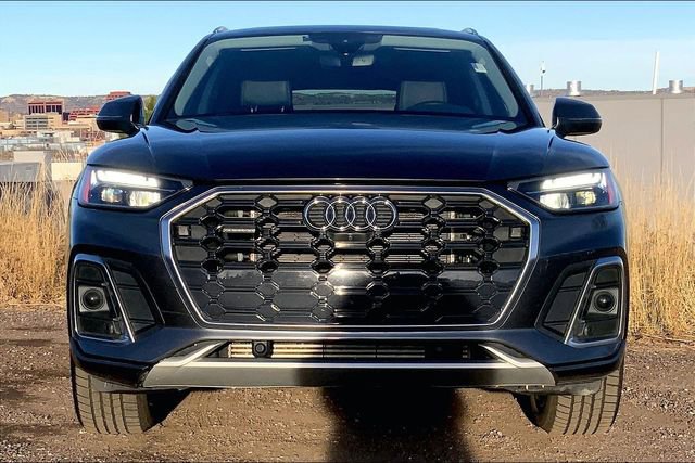 Used 2021 Audi Q5 e Premium Plus w/ Premium Plus Package image 3