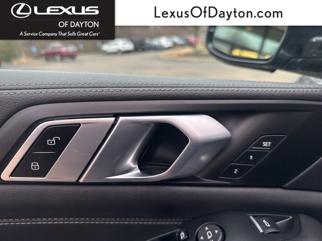 Used 2023 BMW X5 xDrive40i w/ Parking Assistance Package image 12