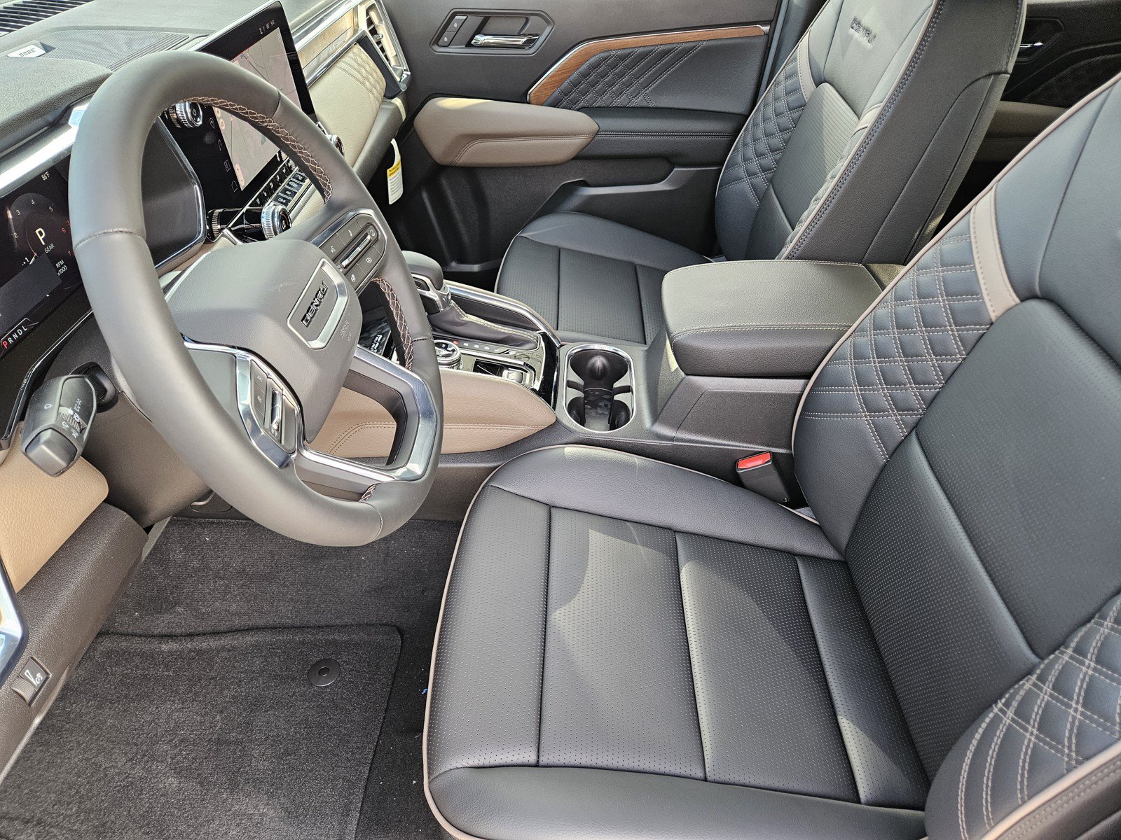 New 2026 GMC Canyon Denali AWD/4WD image 9