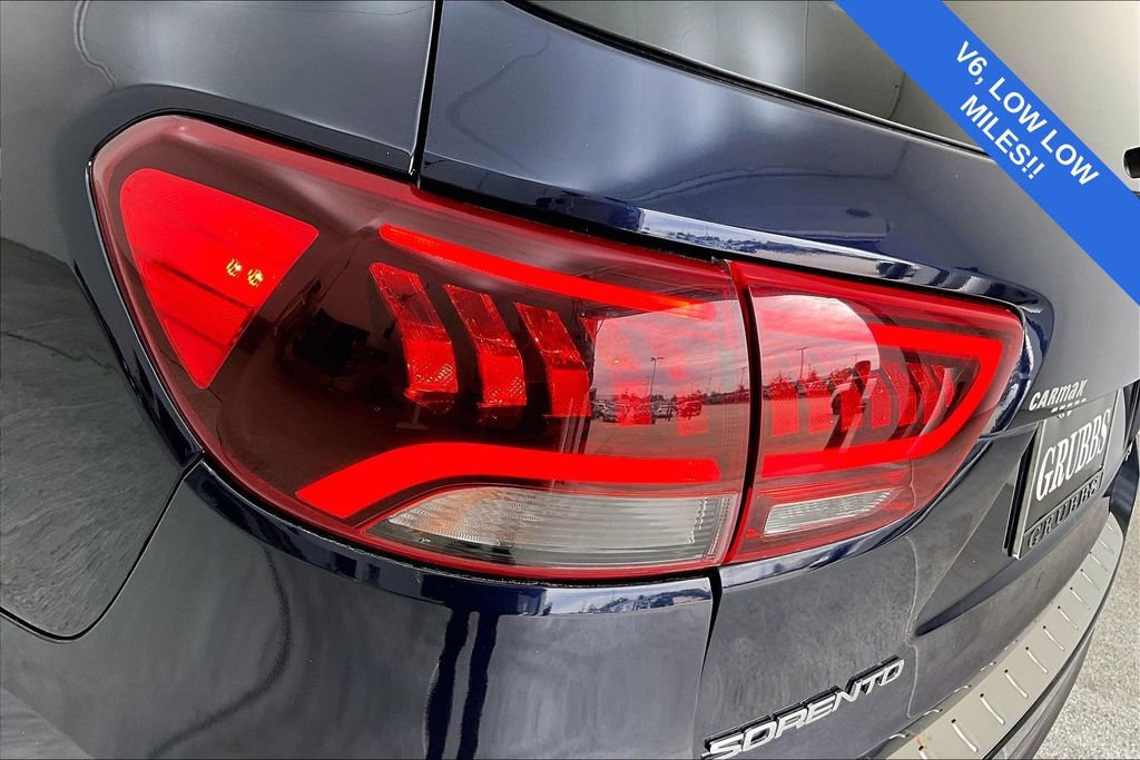 Used 2020 Kia Sorento SX image 40