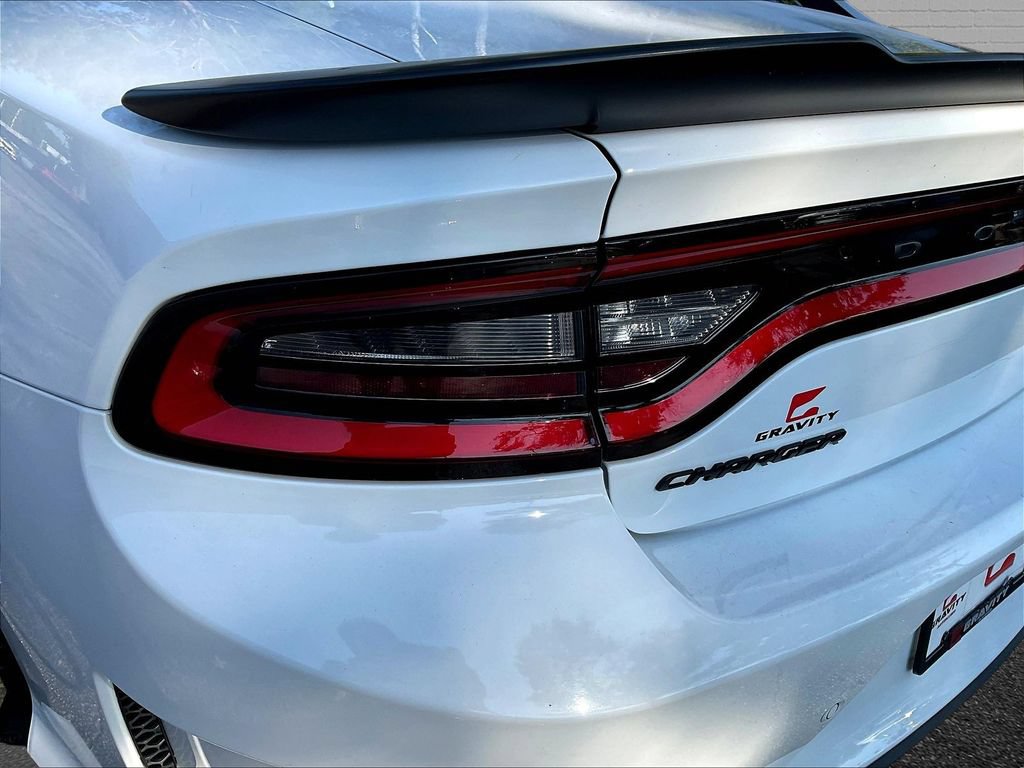 Used 2022 Dodge Charger R/T w/ Plus Group RWD image 19