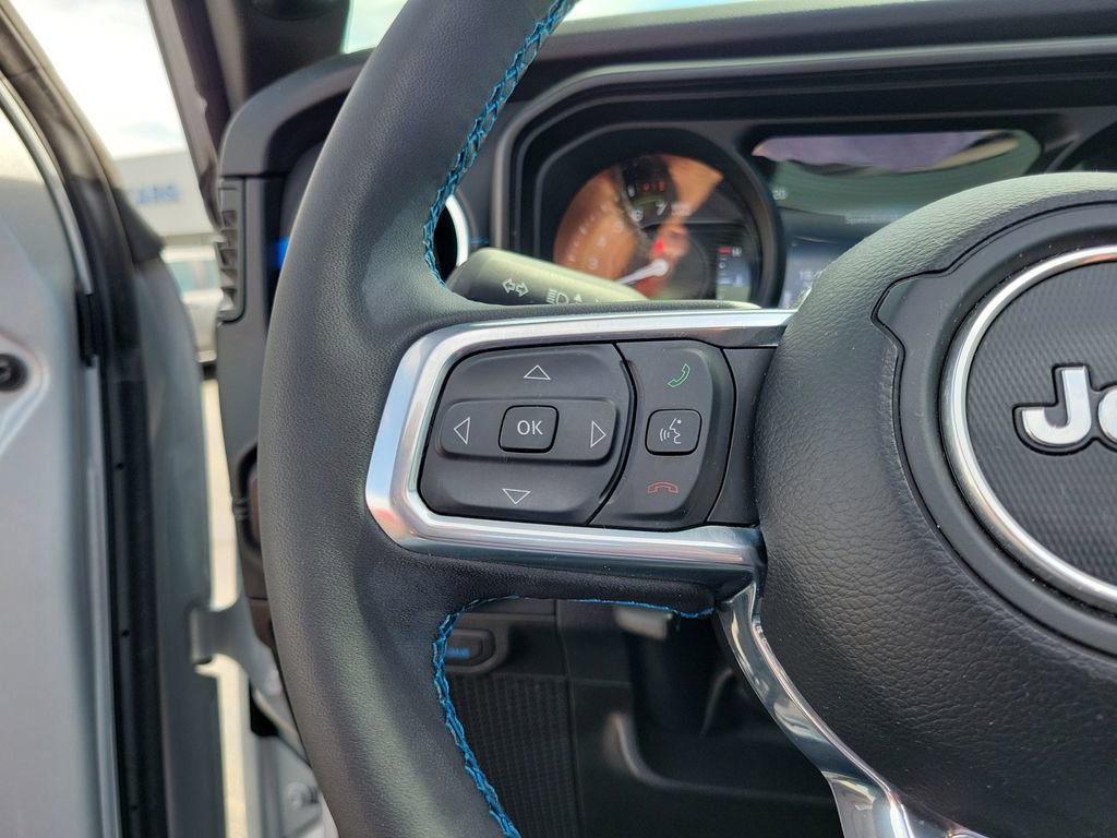 Used 2024 Jeep Wrangler High Altitude AWD/4WD image 24