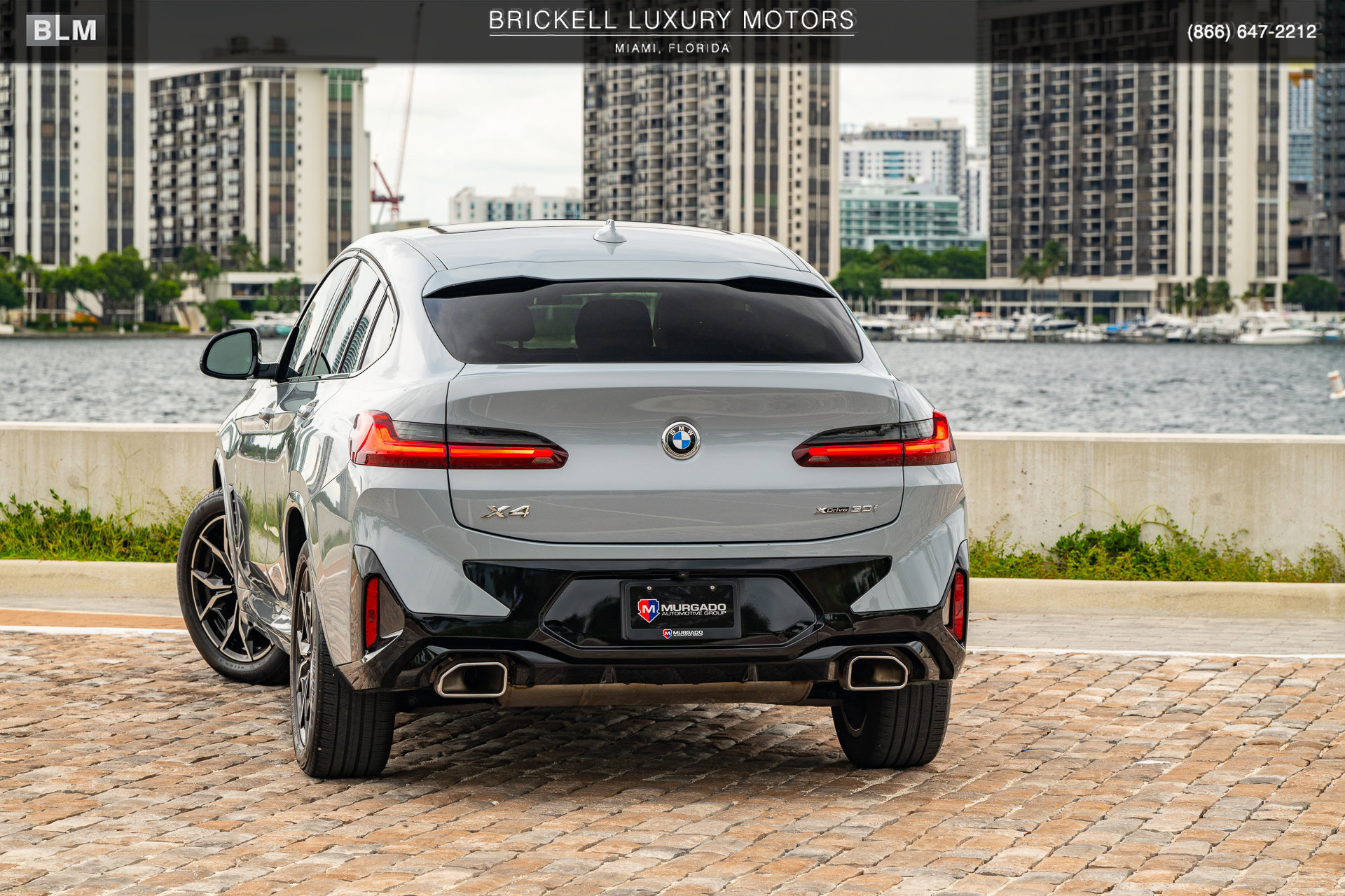Used 2024 BMW X4 xDrive30i w/ M Sport Package AWD/4WD image 3
