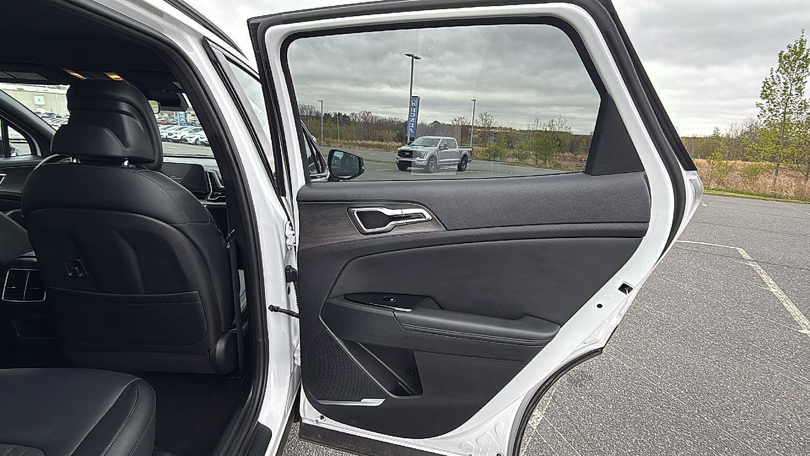 Used 2023 Kia Sportage X-Line AWD/4WD image 19