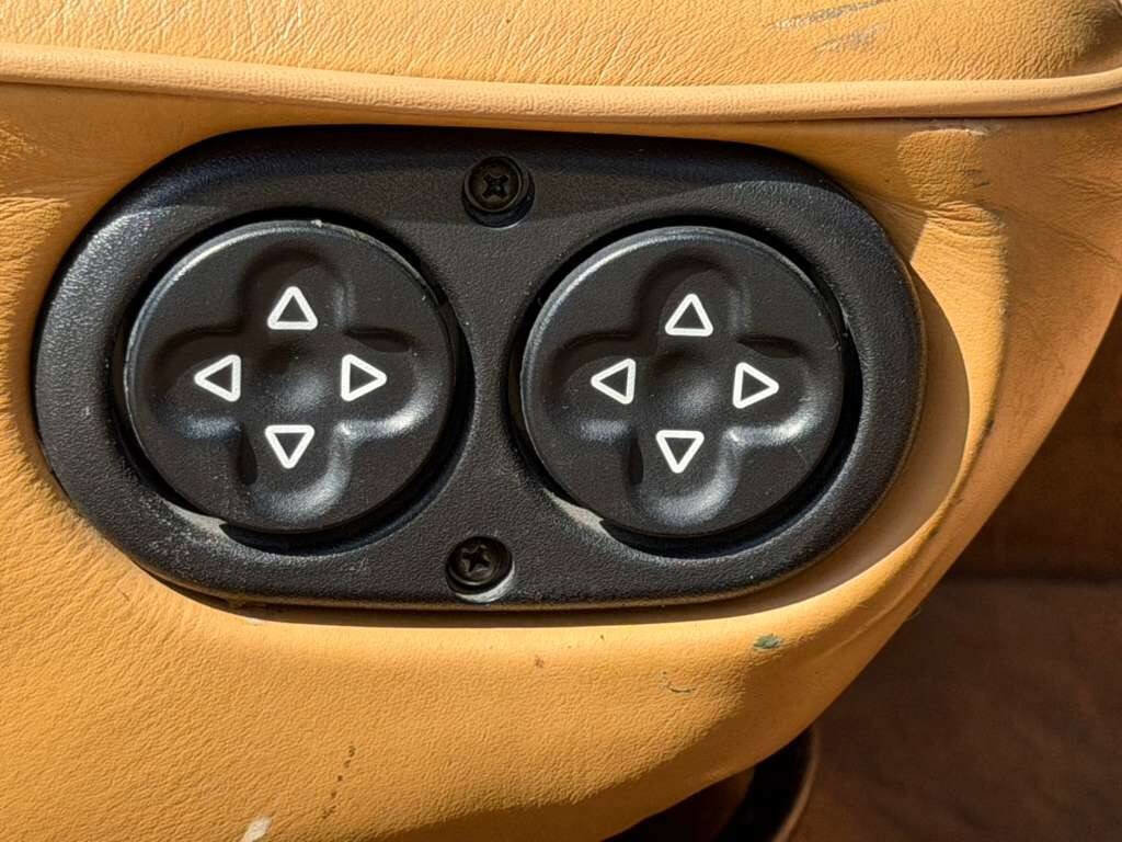 Used 1990 Porsche 911 Carrera image 44