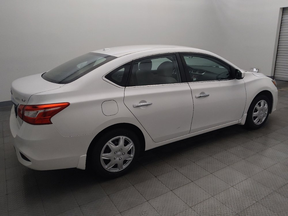 Used 2016 Nissan Sentra SV image 10