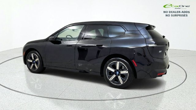 Used 2024 BMW iX xDrive50 w/ Premium Package AWD/4WD image 6