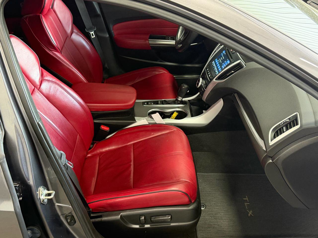 Used 2020 Acura TLX SH-AWD w/ A-SPEC Pkg image 21