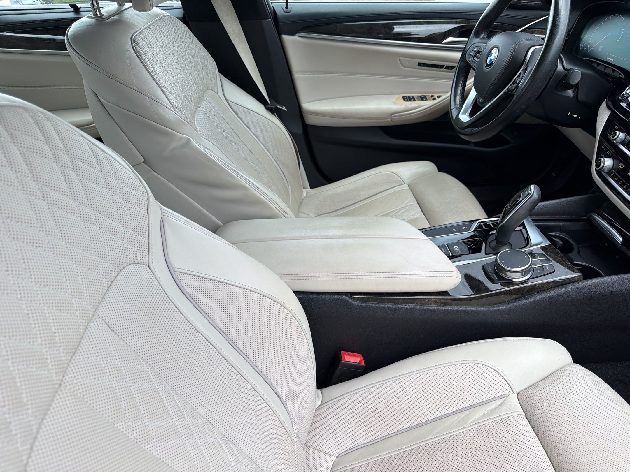 Used 2019 BMW 530i xDrive w/ Premium Package AWD/4WD image 24