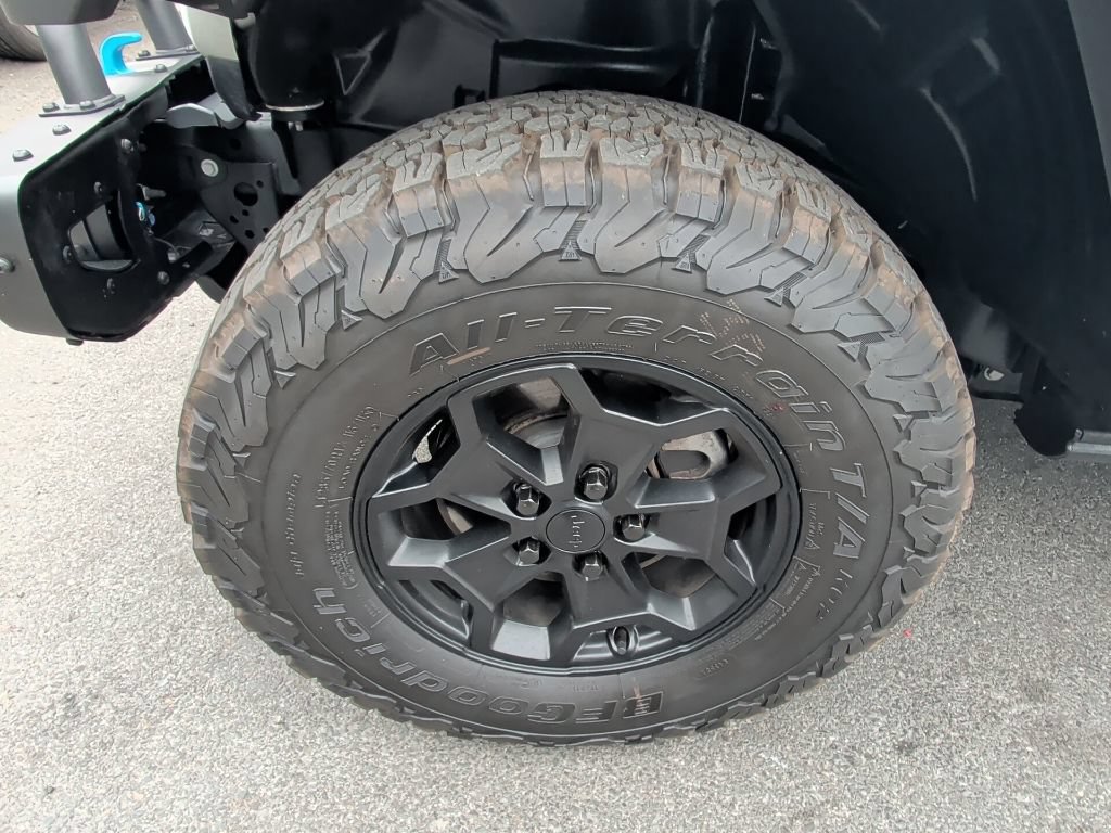 Used 2023 Jeep Wrangler Unlimited Rubicon 4xe AWD/4WD image 9