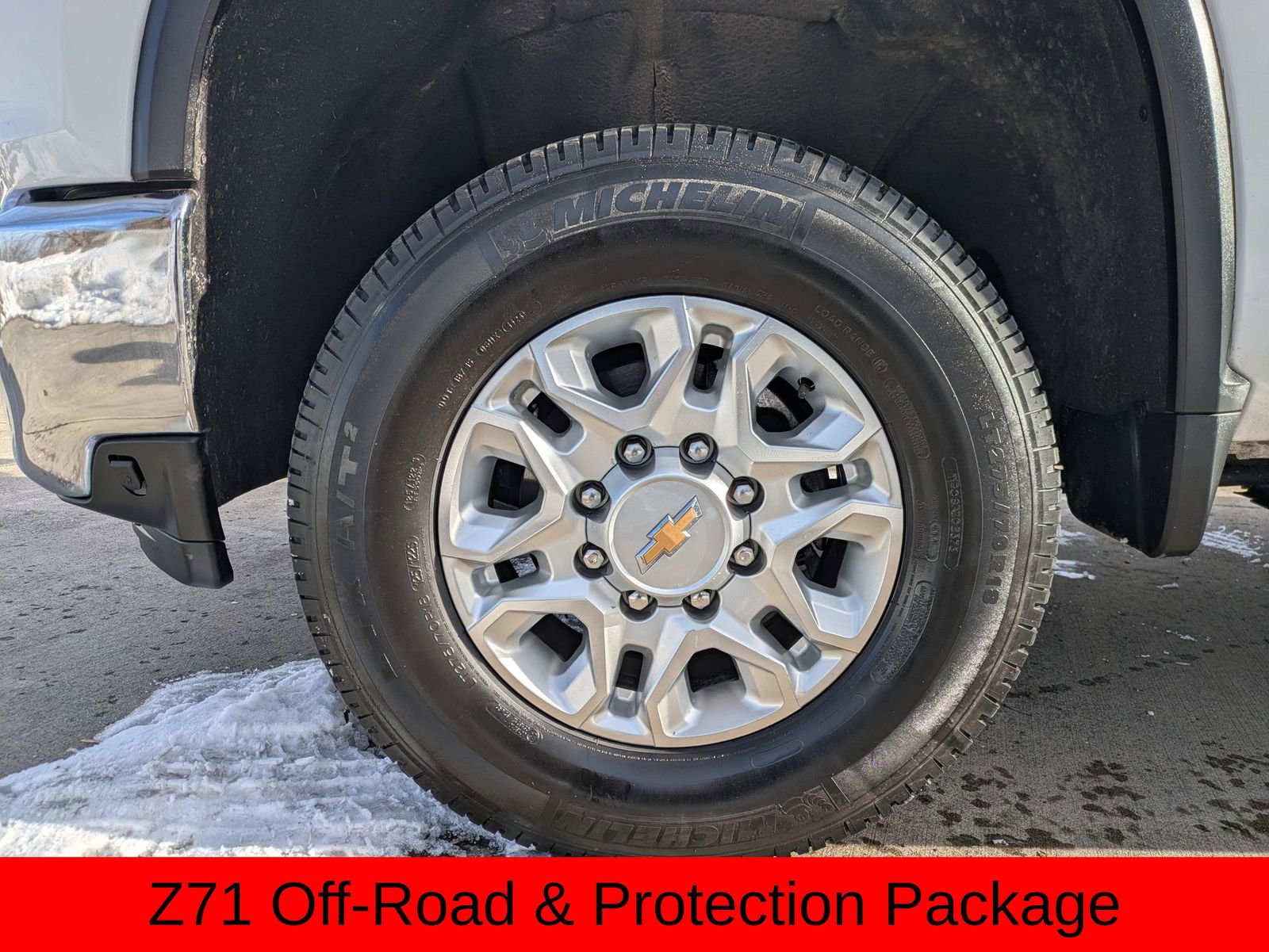 Used 2023 Chevrolet Silverado 2500 LT w/ Convenience Package image 9