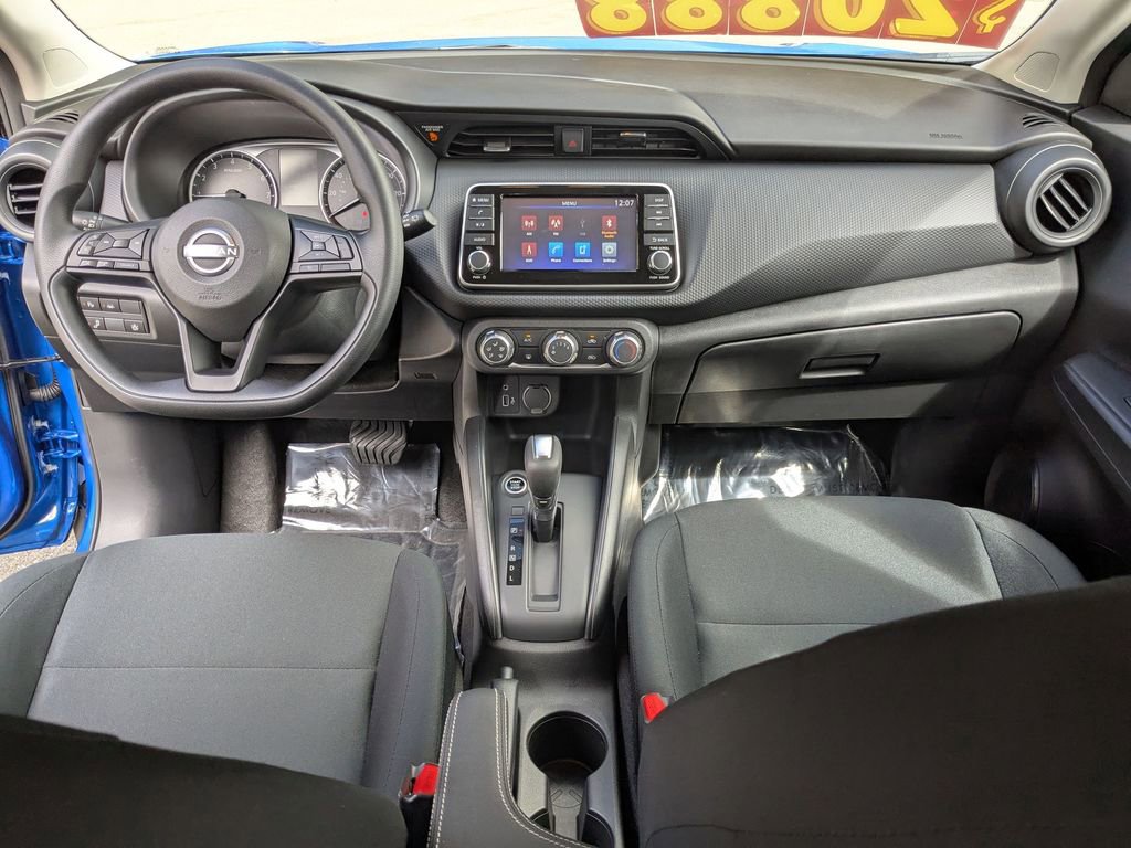 Certified 2025 Nissan Kicks Play S image 23