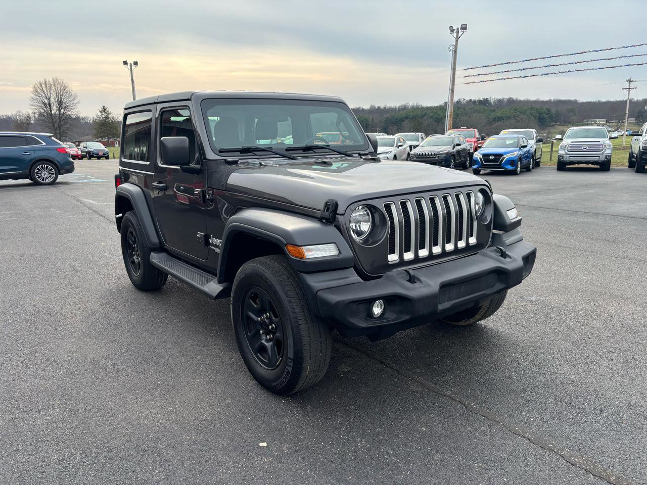 Used 2019 Jeep Wrangler Sport image 3