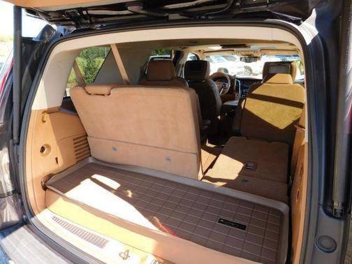 Used 2016 Cadillac Escalade Platinum AWD/4WD image 12