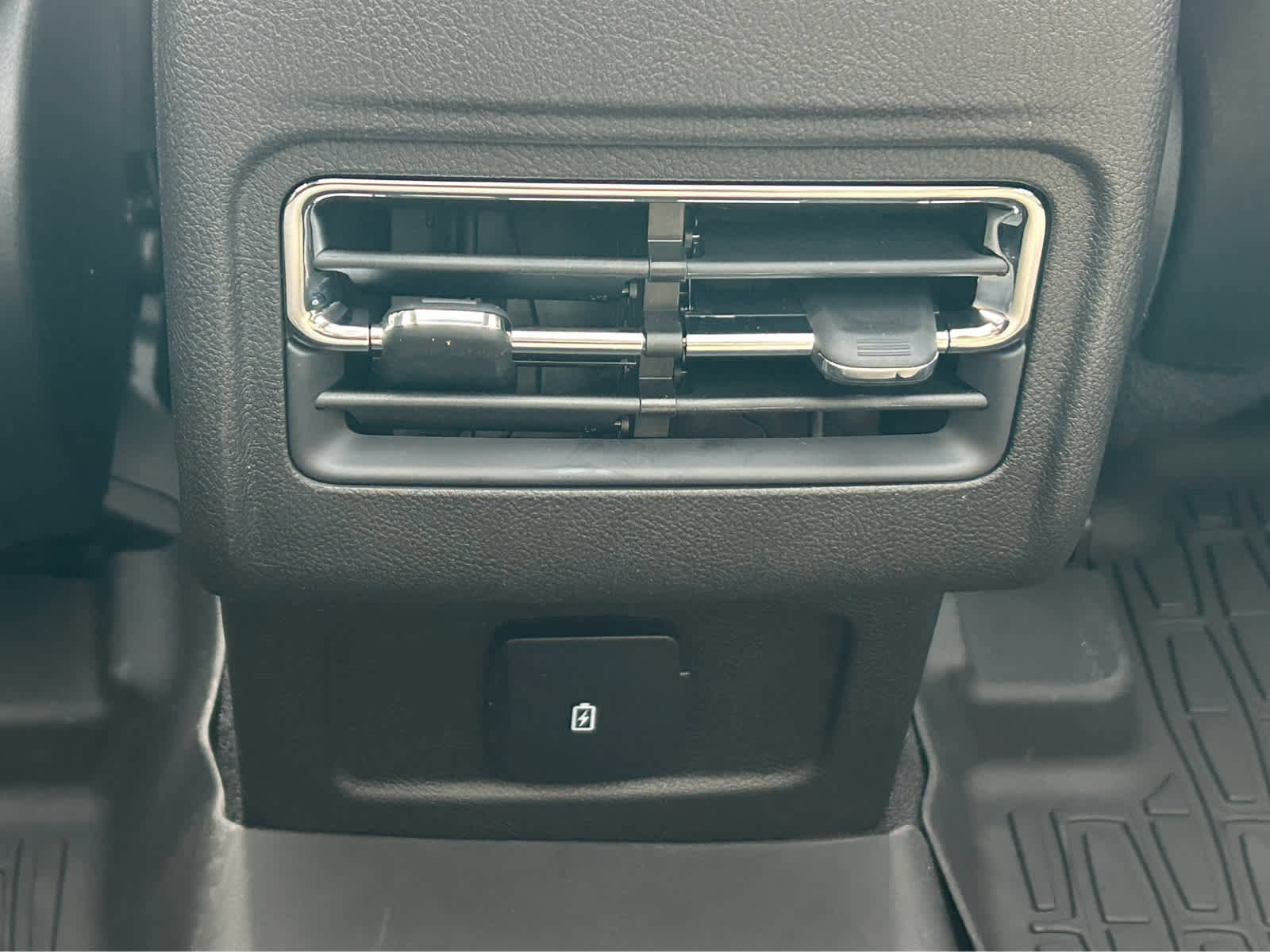 Used 2025 Lincoln Corsair Grand Touring image 15