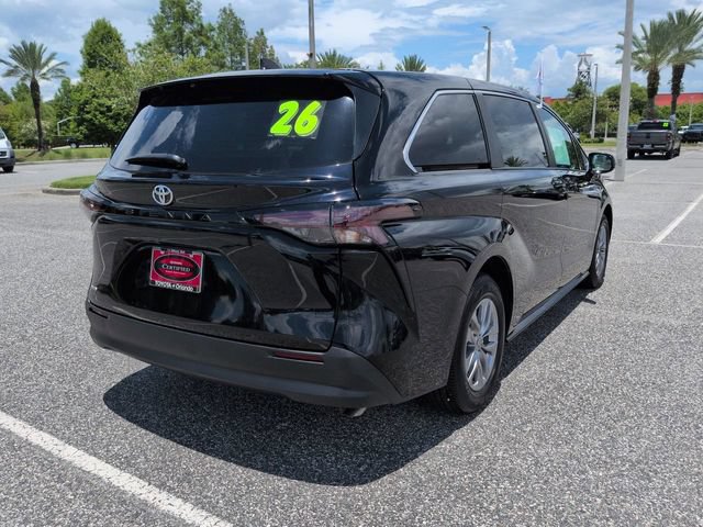 Certified 2026 Toyota Sienna LE FWD image 4