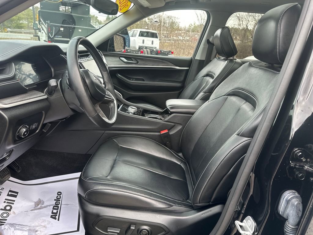 Used 2022 Jeep Grand Cherokee L Limited image 9