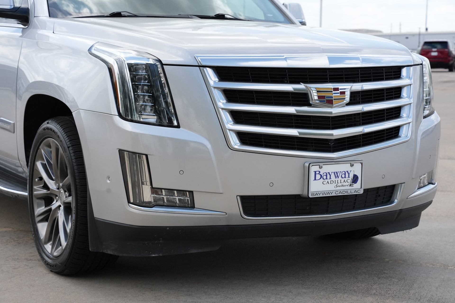 Used 2018 Cadillac Escalade ESV Luxury image 30