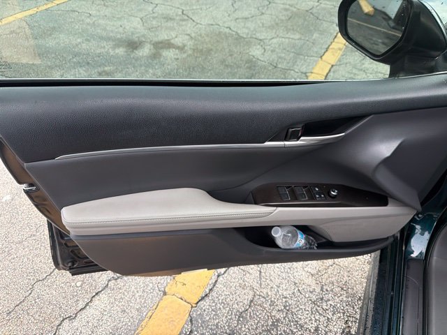 Used 2021 Toyota Camry XSE FWD image 14
