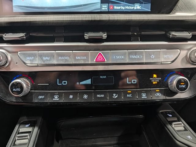 Used 2024 Kia Telluride EX w/ EX Captain's Chair Package FWD image 25