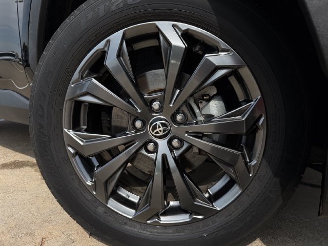 Certified 2023 Toyota RAV4 XLE Premium AWD/4WD image 9
