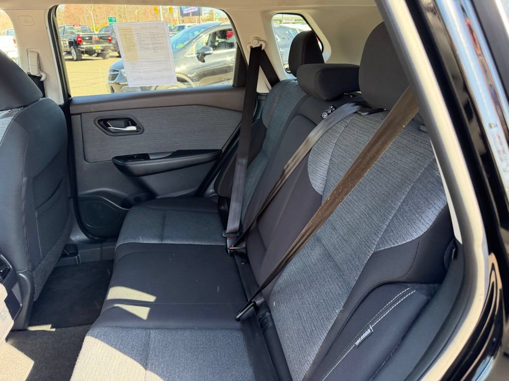Used 2021 Nissan Rogue SV AWD/4WD image 8