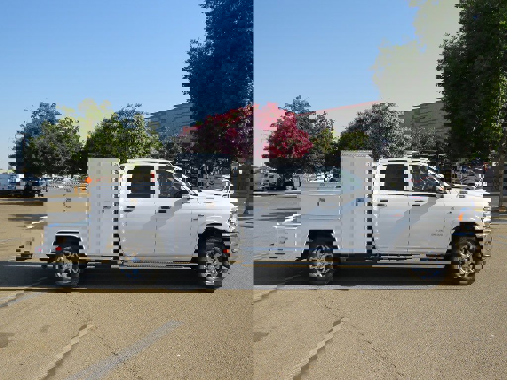 New 2022 RAM 3500 Tradesman w/ Chrome Appearance Group image 9