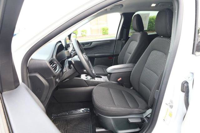 Used 2025 Ford Escape Active AWD/4WD image 8