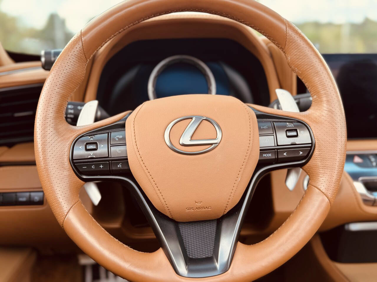 Used 2024 Lexus LC 500 Base 2dr Convertible w/ Touring Package image 20